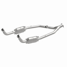Load image into Gallery viewer, MagnaFlow Direct Fit Catalytic Converter 99-04 LR Discovery V8 OEM