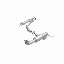 Load image into Gallery viewer, MagnaFlow 05-07 / 09-11 Toyota Tacoma Direct-Fit Catalytic Converter