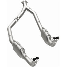 Load image into Gallery viewer, MagnaFlow Direct Fit Catalytic Converter 99-04 LR Discovery V8 OEM