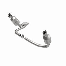 Load image into Gallery viewer, MagnaFlow Conv DF 04 Dodge Dakota 6 3.7L 4WD