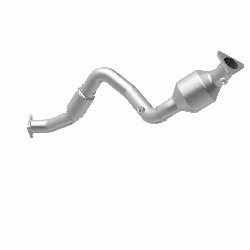 MagnaFlow Conv DF 07 VW Touareg 3.6L Front close