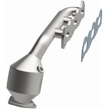 Load image into Gallery viewer, MagnaFlow Direct Fit Catalytic Converter 00 Suzuki Grand Vitara 2.5L