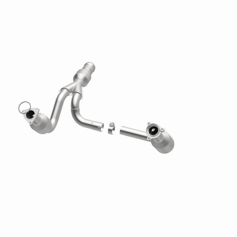 Magnaflow 15-16 Cadillac Escalade 6.2L Direct Fit Converter