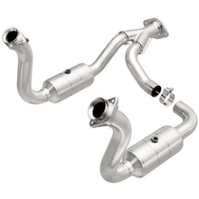 Load image into Gallery viewer, Magnaflow Conv DF 08-10 Ford F-250/F-250 SD/F-350/F-350 SD 5.4L/6.8L / F-450 SD 6.8L Y-Pipe Assembly