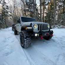 Load image into Gallery viewer, Oracle Jeep JL/Gladiator JT Oculus Bi-LED Projector Headlights - Amber/White Switchback