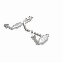 Load image into Gallery viewer, MagnaFlow Conv DF 02-06 Cadillac Truck. 8 5.3L Dual Conv. Y-Pipe Assy 2wd/Chevy Truck 99-07