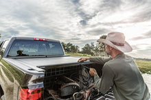 Load image into Gallery viewer, Roll-N-Lock 07-13 Chevy Silverado/Sierra LB 96-1/4in Cargo Manager