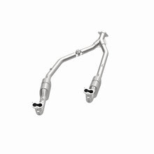 Load image into Gallery viewer, MagnaFlow Direct Fit Catalytic Converter 99-04 LR Discovery V8 OEM