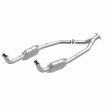 Load image into Gallery viewer, MagnaFlow Direct Fit Catalytic Converter 99-04 LR Discovery V8 OEM