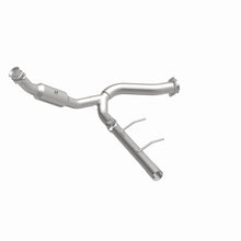 Load image into Gallery viewer, MagnaFlow Direct Fit Catalytic Conv 06-09 Ford Expedition / 07-09 Lincoln Navigator/Navigator L P/S