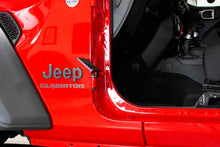 Load image into Gallery viewer, Fishbone Offroad 2018+ Jeep Wrangler JL / 2020+ Gladiator JT Foot Peg Set - Black