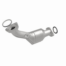 Load image into Gallery viewer, MagnaFlow Conv DF Front 00-04 Toyota Tacoma 3.4L 4WD / 00-04 Tundra 3.4L