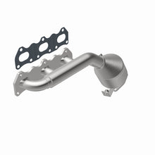 Load image into Gallery viewer, MagnaFlow Direct Fit Catalytic Converter 00 Suzuki Grand Vitara 2.5L
