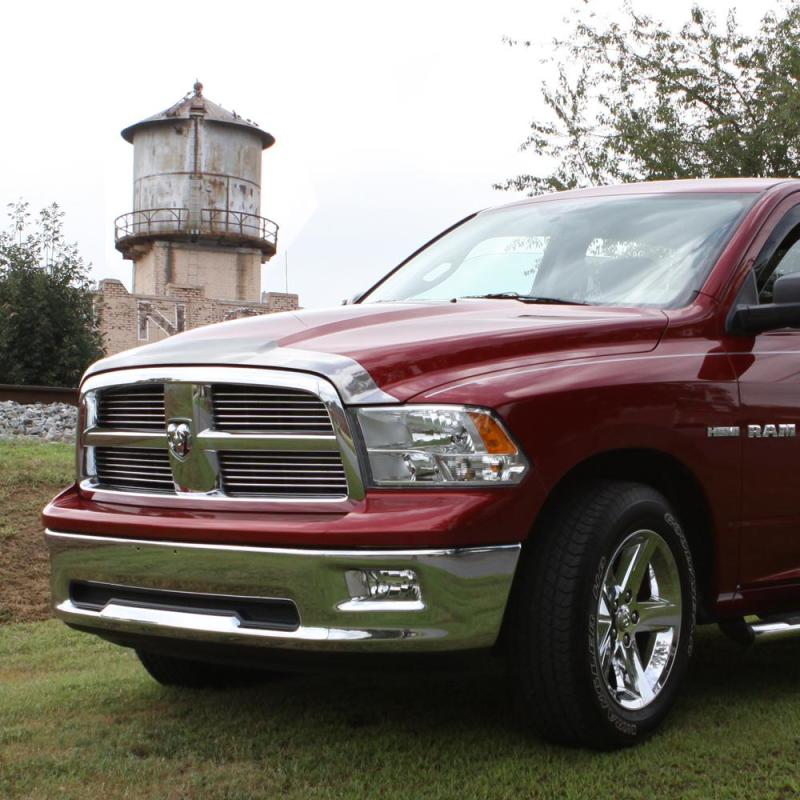 AVS 13-16 Nissan Pathfinder Aeroskin Low Profile Hood Shield - Chrome