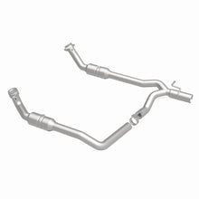 Load image into Gallery viewer, Magnaflow Conv DF 2009-2012 E-150 5.4 L Underbody