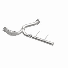 Load image into Gallery viewer, MagnaFlow Direct Fit Catalytic Conv 06-09 Ford Expedition / 07-09 Lincoln Navigator/Navigator L P/S