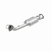 Load image into Gallery viewer, MagnaFlow Direct Fit Catalytic Converter 01-04 Pathfinder DS rr OEM