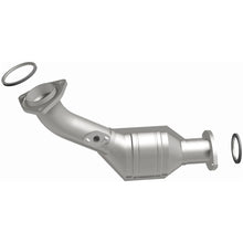 Load image into Gallery viewer, MagnaFlow Conv DF Front 00-04 Toyota Tacoma 3.4L 4WD / 00-04 Tundra 3.4L