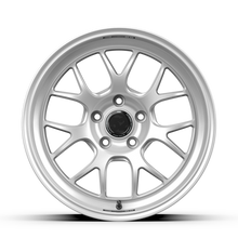 Load image into Gallery viewer, fifteen52 Apex RSR 18x9.5 5x120 22mm ET 72.56mm Center Bore Radiant Silver