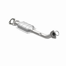 Load image into Gallery viewer, MagnaFlow Direct Fit Catalytic Converter 01-04 Pathfinder DS rr OEM