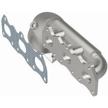 Load image into Gallery viewer, MagnaFlow Direct Fit Catalytic Converter 00 Suzuki Grand Vitara 2.5L