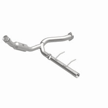 Load image into Gallery viewer, MagnaFlow Direct Fit Catalytic Conv 06-09 Ford Expedition / 07-09 Lincoln Navigator/Navigator L P/S