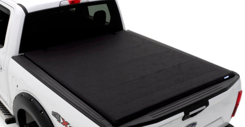 Lund 04-18 Ford F-150 (6.5ft. Bed) Genesis Roll Up Tonneau Cover - Black