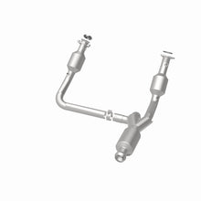 Load image into Gallery viewer, Magnaflow 14-15 Chevrolet Silverado 1500 5.3L Direct-Fit Catalytic Converter