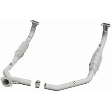 Load image into Gallery viewer, MagnaFlow Conv DF 97 Land Rover Defender 90 4.0L Y-Pipe Assy / 96-99 Discovery 4.0L Y-Pipe Assy