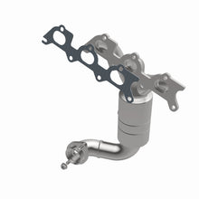 Load image into Gallery viewer, Magnaflow Conv DF 07-11 Chrysler Sebring 2.7L Fr Manifold / 08-10 Dodge Avenger 2.7L Fr Manifold