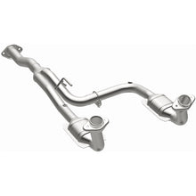 Load image into Gallery viewer, MagnaFlow Direct Fit Catalytic Converter 07 Jeep Liberty 3.7L OEM