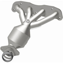 Load image into Gallery viewer, MagnaFlow Conv Direct Fit 09-14 Sentra 2.0L Manifold