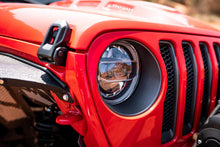 Load image into Gallery viewer, DV8 Offroad 2018+ Jeep Wrangler JL/Gladiator LED Projector Headlights