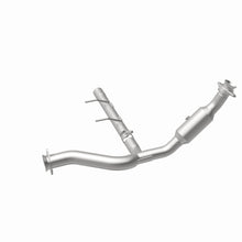 Load image into Gallery viewer, MagnaFlow Direct Fit Catalytic Conv 06-09 Ford Expedition / 07-09 Lincoln Navigator/Navigator L P/S