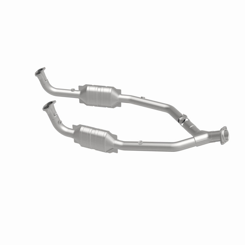 MagnaFlow Direct Fit Catalytic Converter 99-04 LR Discovery V8 OEM