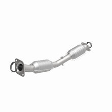 Load image into Gallery viewer, Magnaflow Conv DF 07-10 Nissan Versa 1.8L