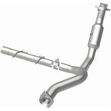 Load image into Gallery viewer, MagnaFlow Direct Fit Catalytic Conv 06-09 Ford Expedition / 07-09 Lincoln Navigator/Navigator L P/S