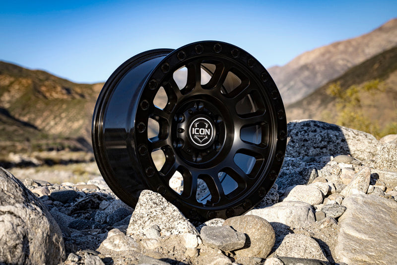 ICON Hulse 17 X 8.5 6 X 5.5 0mm Offset 4.75in BS Double Black