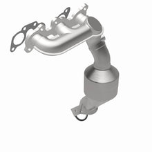 Load image into Gallery viewer, MagnaFlow Direct Fit Catalytic Converter 04-06 Toyota Sienna 3.3L