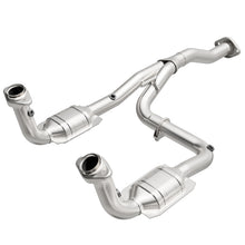 Load image into Gallery viewer, MagnaFlow Direct Fit Catalytic Converter 07 Jeep Liberty 3.7L OEM