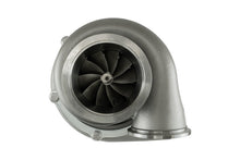 Load image into Gallery viewer, Turbosmart Oil Cooled 6870 V-Band Inlet/Outlet A/R 0.96 External Wastegate TS-1 Turbocharger