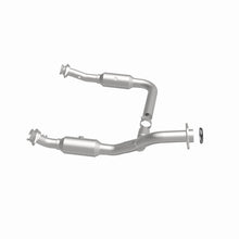 Load image into Gallery viewer, MagnaFlow Conv DF 06-09 Ford Explorer / 06-10 Mercury Mountaineer 4.6L Y-Pipe Assembly (49 State)