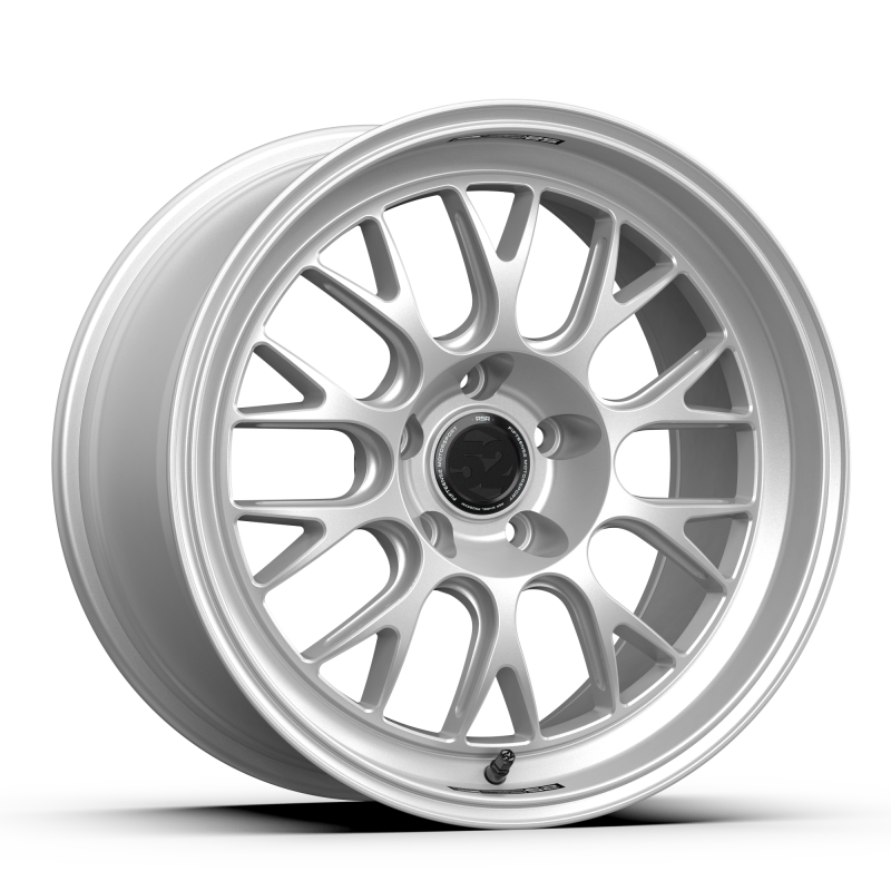 fifteen52 Holeshot RSR 19x11 5x130 56mm ET 71.6mm Center Bore Radiant Silver