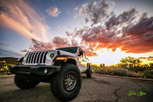 Load image into Gallery viewer, Oracle Oculus Bi-LED Projector Headlights for Jeep JL/Gladiator JT - Matte Blk - 5500K