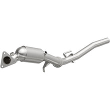 Load image into Gallery viewer, Magnaflow Conv DF 11-15 Volkswagen Touareg V6 3.6 OEM Underbody