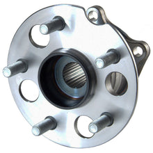 Load image into Gallery viewer, MOOG 04-10 Toyota Sienna Rear Hub Assembly