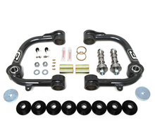 Load image into Gallery viewer, Camburg Toyota Tundra 2WD/4WD 00-06 1in Performance Uniball Upper Arms