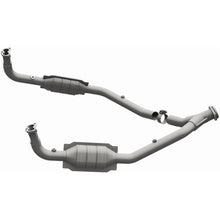 Load image into Gallery viewer, MagnaFlow Conv DF 97 Land Rover Defender 90 4.0L Y-Pipe Assy / 96-99 Discovery 4.0L Y-Pipe Assy