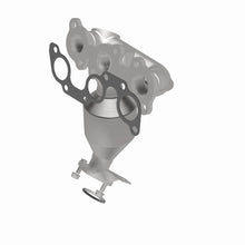 Load image into Gallery viewer, MagnaFlow Direct Fit Catalytic Converter 04-06 Toyota Sienna 3.3L