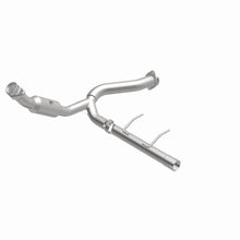 Load image into Gallery viewer, MagnaFlow Direct Fit Catalytic Conv 06-09 Ford Expedition / 07-09 Lincoln Navigator/Navigator L P/S